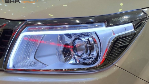 Độ đèn bi Led Nissan Navara | Titan Black 5800K (Đuôi vặn) 